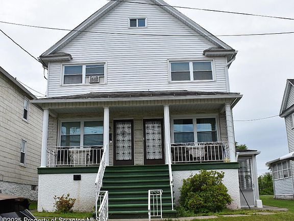 2nd image of 1349 Dartmouth St