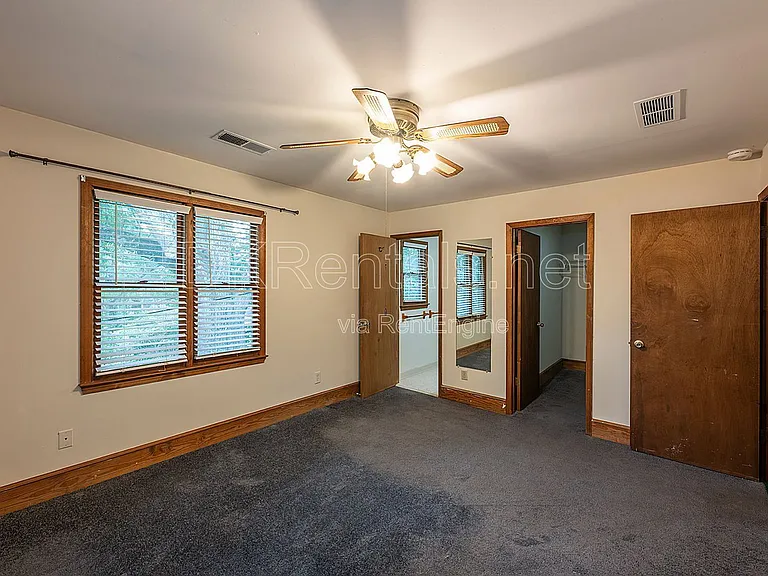 425 Ansley St — Photo 14