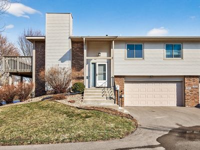2511 Rose Ave E, Maplewood, MN, 55119