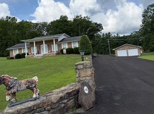 214 Flat Top Rd, Shady Spring, WV 25918