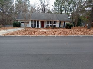 6453 Green Meadow Rd, Fayetteville, NC 28304