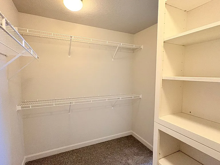 173 E Fiddlers Canyon Rd #1 — Photo 21