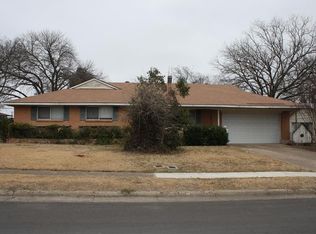111 Magnolia Ln, Duncanville, TX 75137