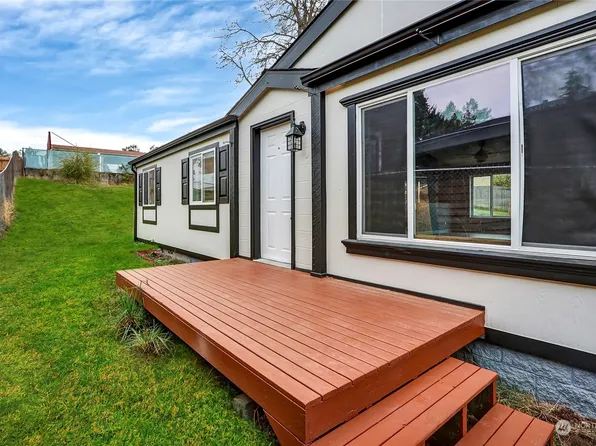 3006 Eagle Avenue, Bremerton, WA 98310