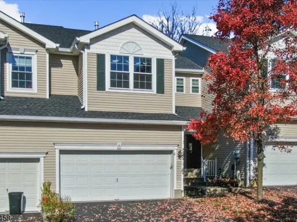 6 Old Orchard Ct, Clinton, NJ 08809