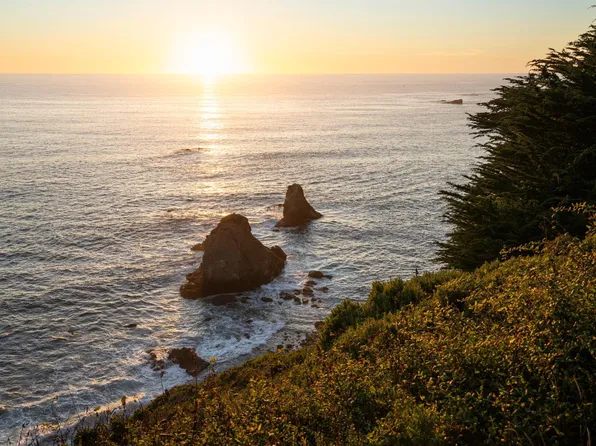 (undisclosed Address), Albion, CA 95410