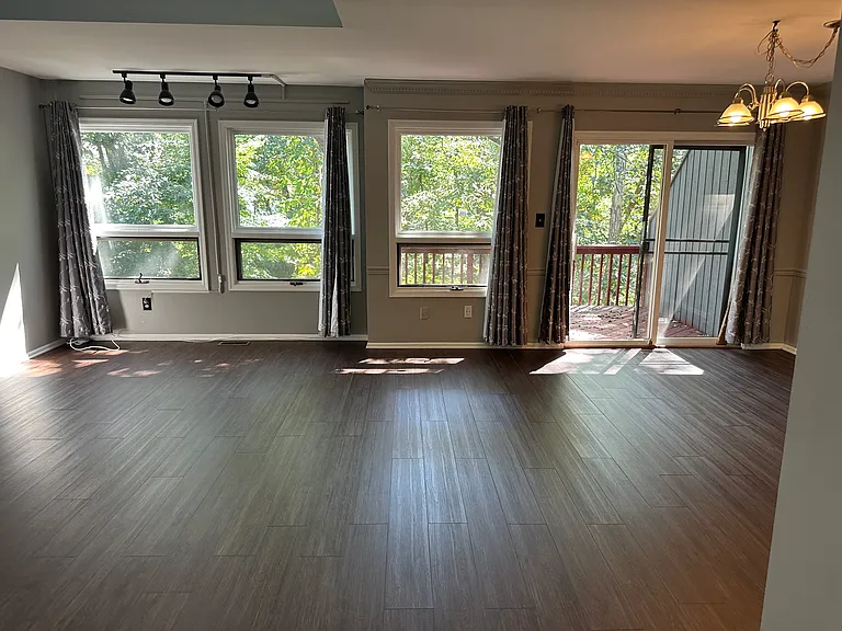83 Bond St — Photo 44