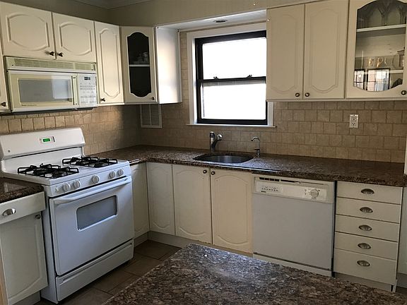 Efficient kitchen layout