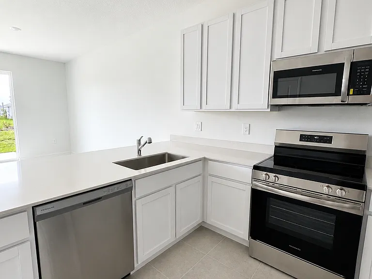2641 Skyline Loop — Photo 6