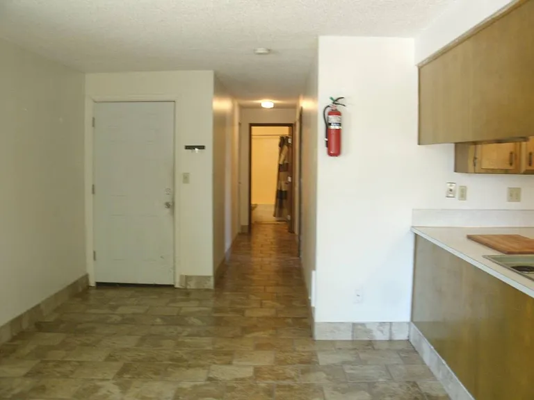 202 NW 13th St #2 — Photo 8