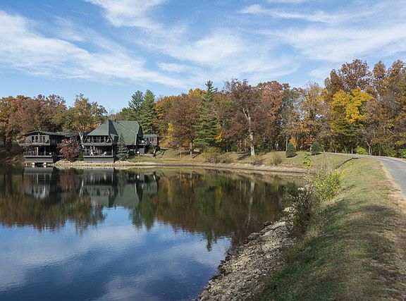 3rd image of 18803 Country Club Ln