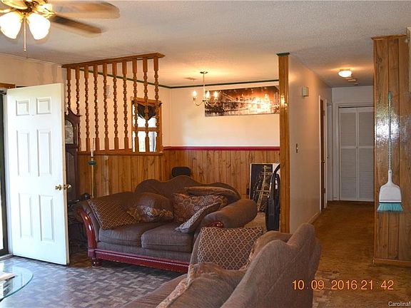 2nd image of 6033 Maple Valley Dr