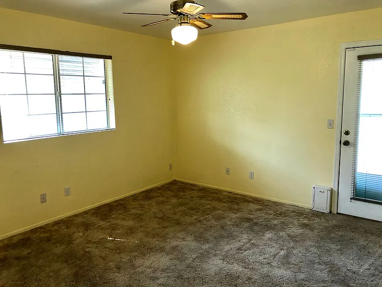 3905 Raymond Ave — Photo 23