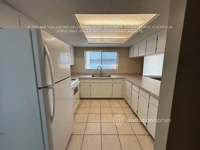 2501 E Timberlane Dr — Photo 4