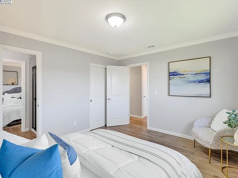 1827 Bandoni Ave — Photo 27