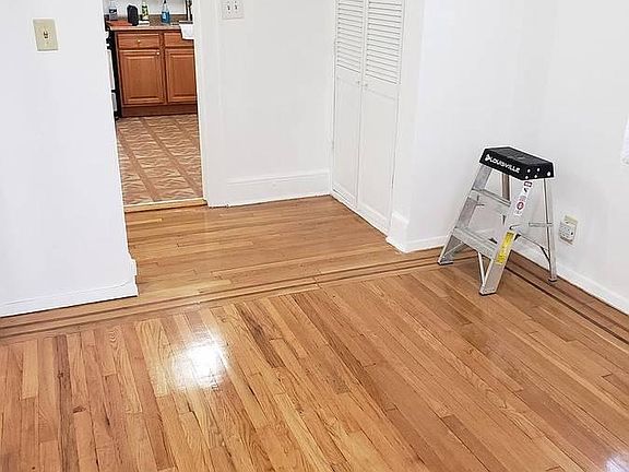 4th image of 246 Mineola Blvd #2F