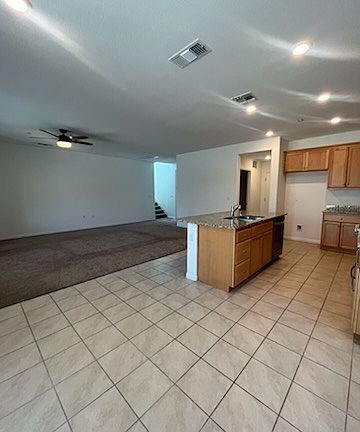4th image of 1564 Shirley Ave