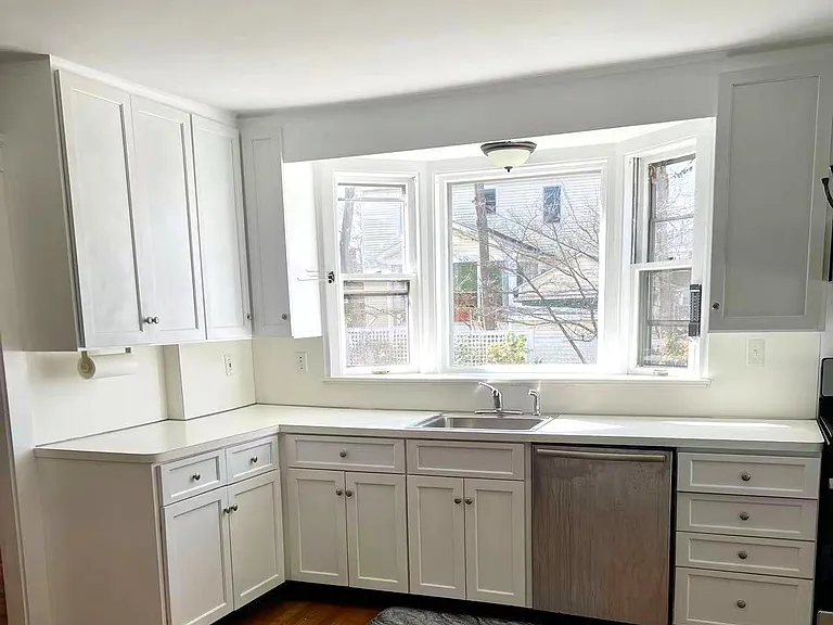 142 Jackson St — Photo 12