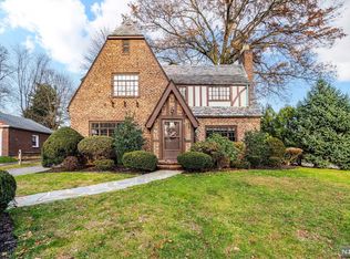 21 E Magnolia Ave, Maywood, NJ 07607