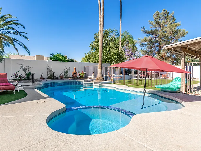 1010 E Wescott Dr — Photo 1