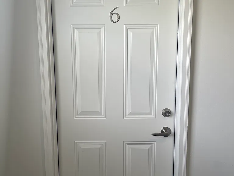 1020 E Main St #6 — Photo 16
