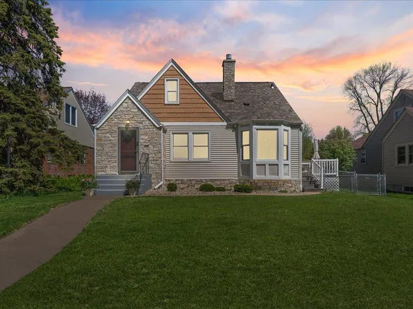 1391 Iowa Ave W, Falcon Heights, MN 55108