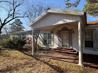 108 Paul St, Converse, LA 71419