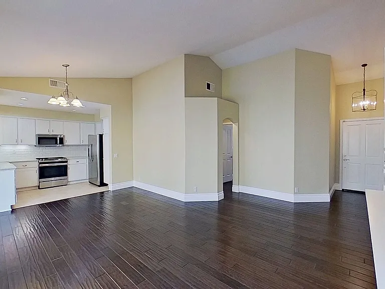 2581 W Ardenwood Ct — Photo 3