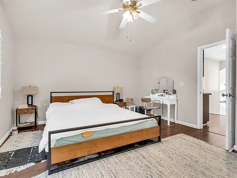 2451 Cherry Hills Dr — Photo 32