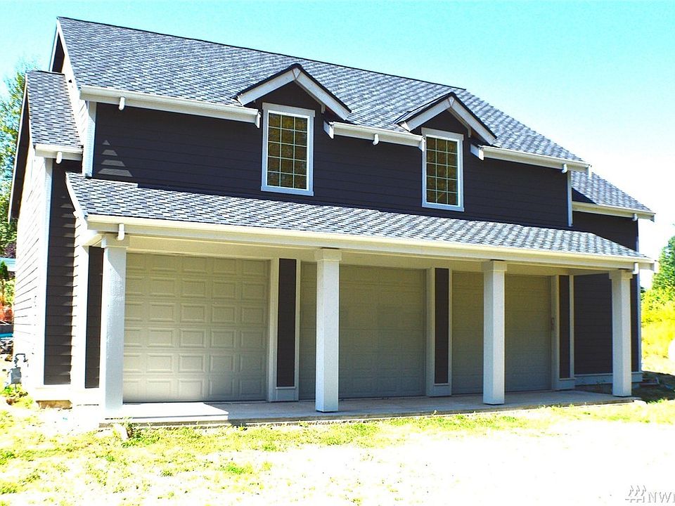 Unique opportunity to build your dream home, live in the 1,754sf studio above while building!