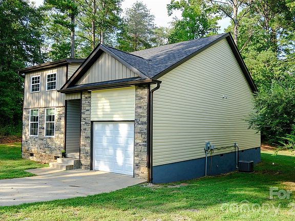 2nd image of 524 Asbury Dr
