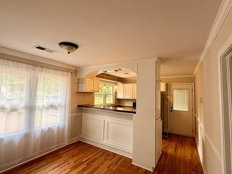 755 Trout St NE — Photo 6