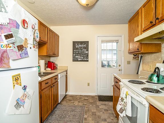 2nd image of 2360 Breckenridge Ct