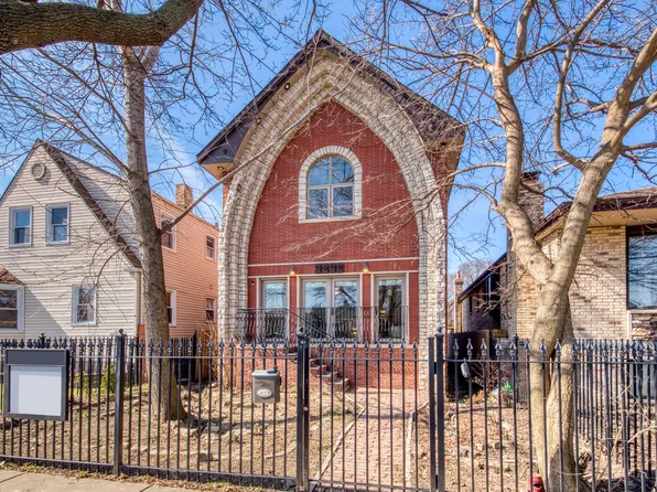 3232 N Pioneer Ave, Chicago, IL 60634
