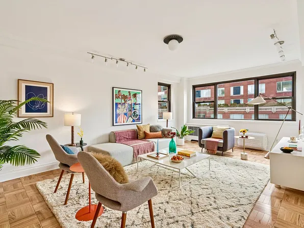 305 E 72nd St #Phc, New York, NY 10021