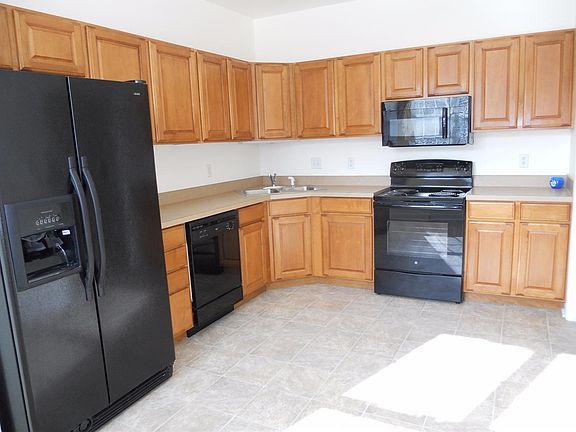 3rd image of 9076 Waterway Ct