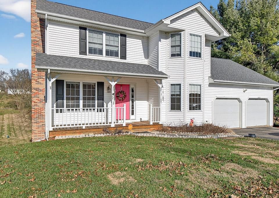 1st image of 19025 Essex Dr