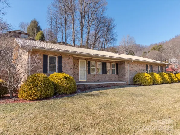 163 Gateway St, Waynesville, NC 28785