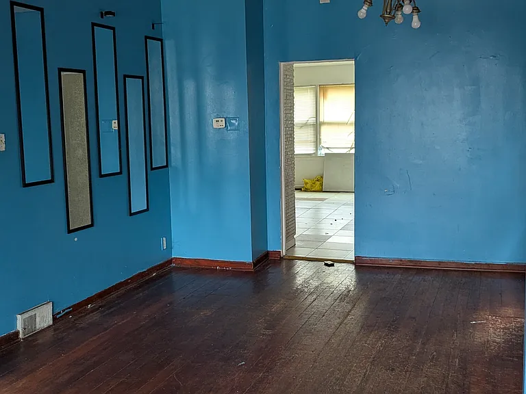 10559 S Lafayette Ave — Photo 7