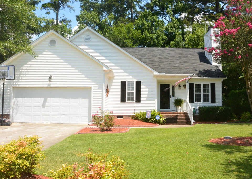 1st image of 542 Bayberry Ln
