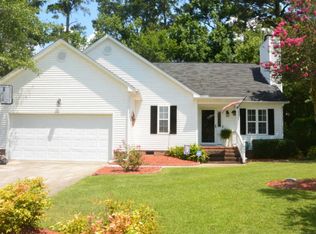 542 Bayberry Ln, Winterville, NC 28590