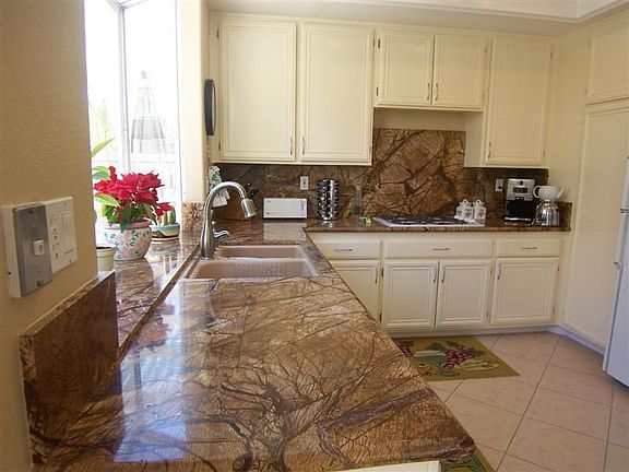Italian Granite Kitchen
