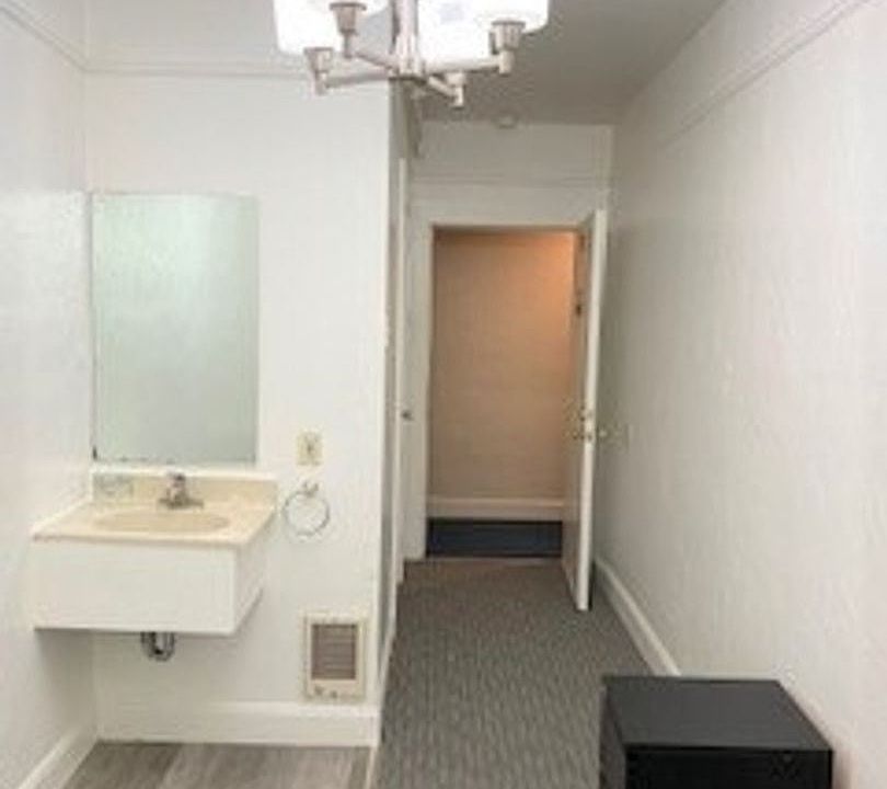 1st image of 198 Carl St #11648546