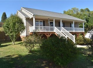 109 Arbridge Ct, Mount Holly, NC 28120