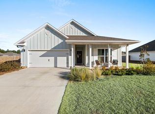 51 Oak Trees Ln W, Freeport, FL 32439