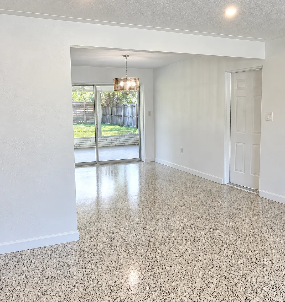 3 bed, 1270 sqft, $2,600 — Photo 4