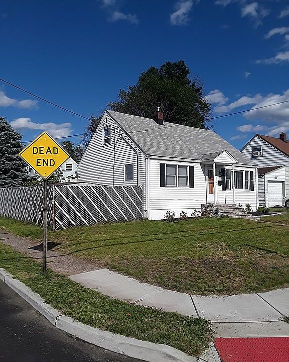 2nd image of 14 Cole St