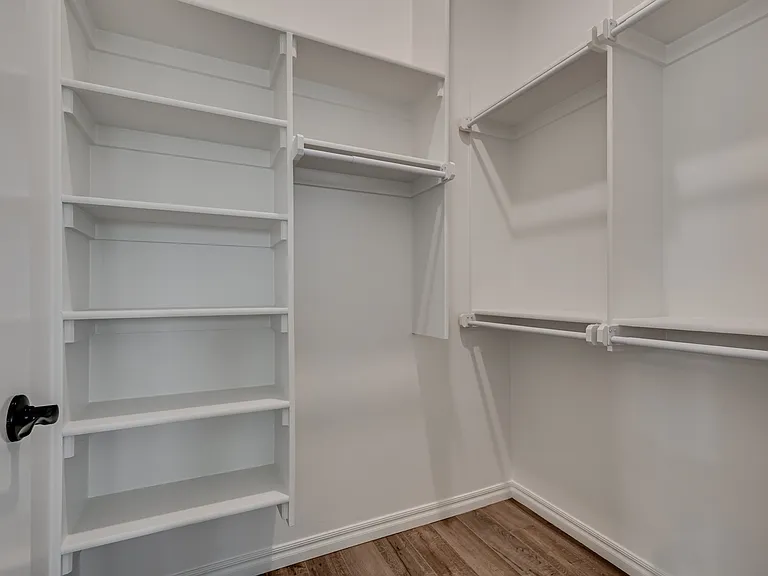 3233 Alameda St — Photo 10