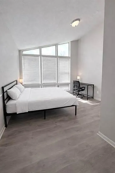 4 bed, 2.5 bath, 2135 sqft, $728 — Photo 1