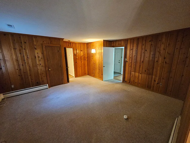 9077 Edgewater Cir — Photo 11